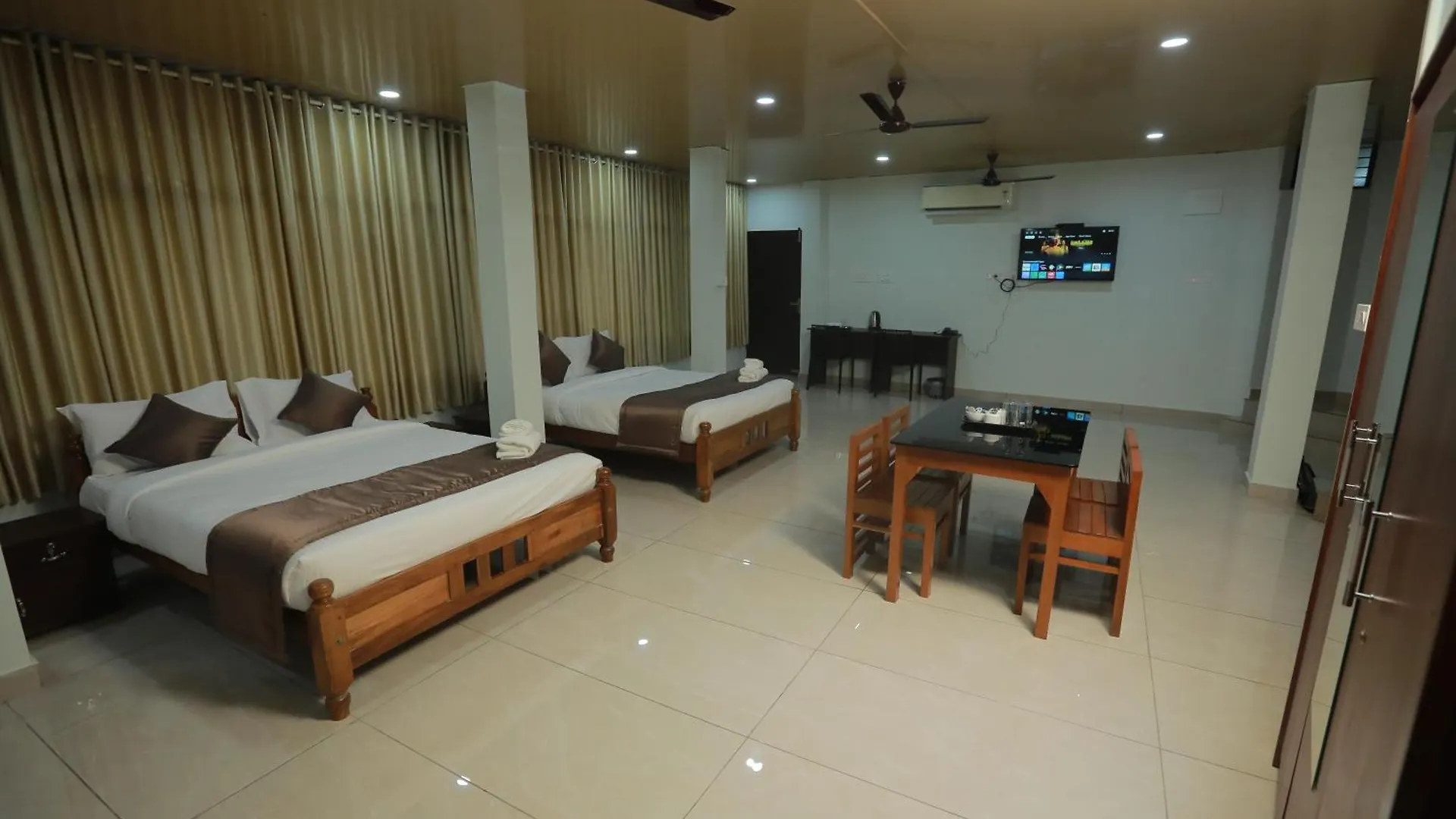 Premier Tourist Home Kunnamkulam 2*,  India