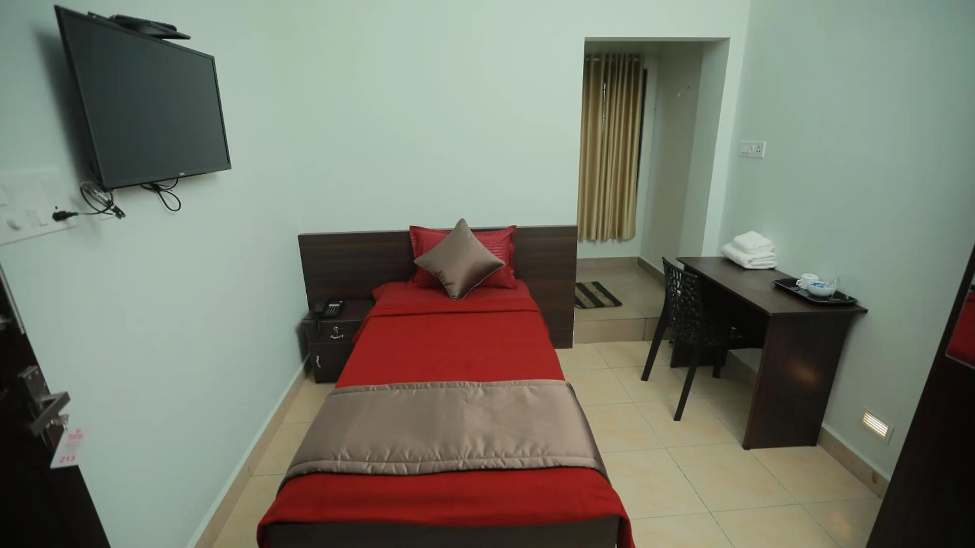 Premier Tourist Home Kunnamkulam Hotel