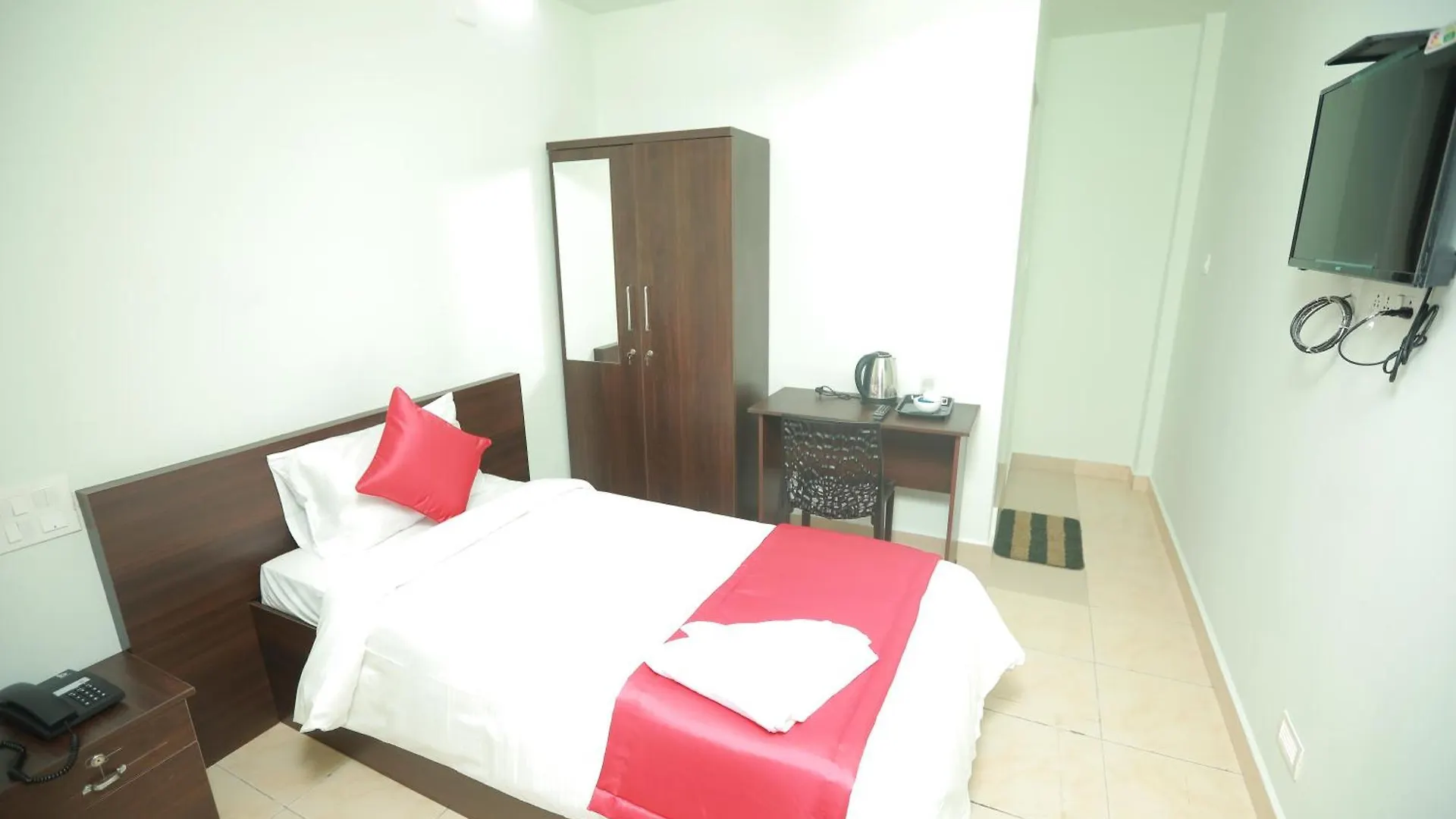 Hotel Premier Tourist Home Kunnamkulam