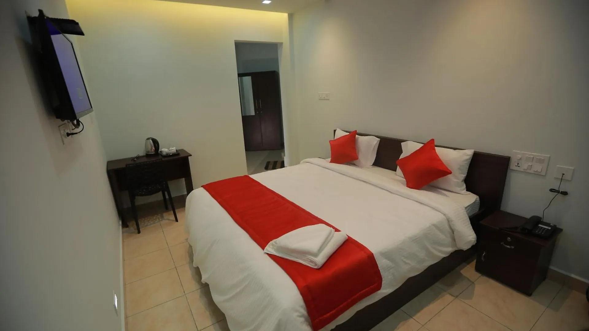 Premier Tourist Home Kunnamkulam