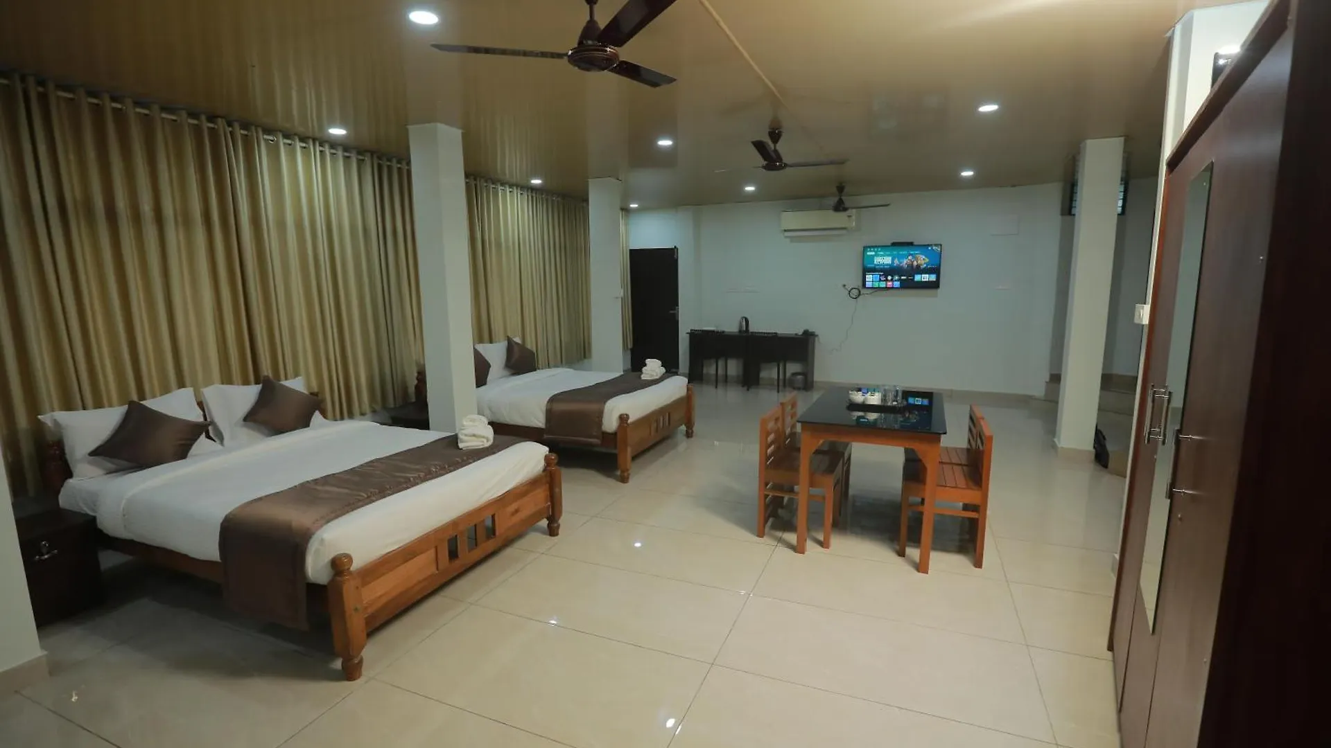 Hotel Premier Tourist Home Kunnamkulam