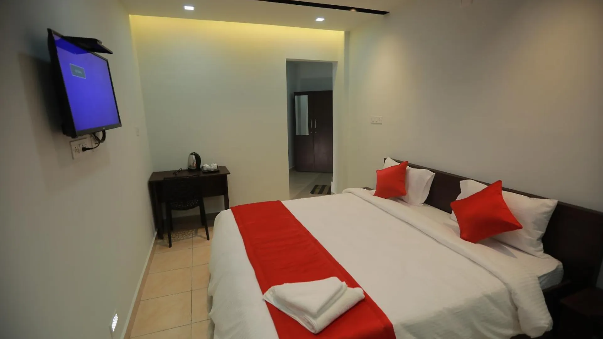 Hotel Premier Tourist Home Kunnamkulam